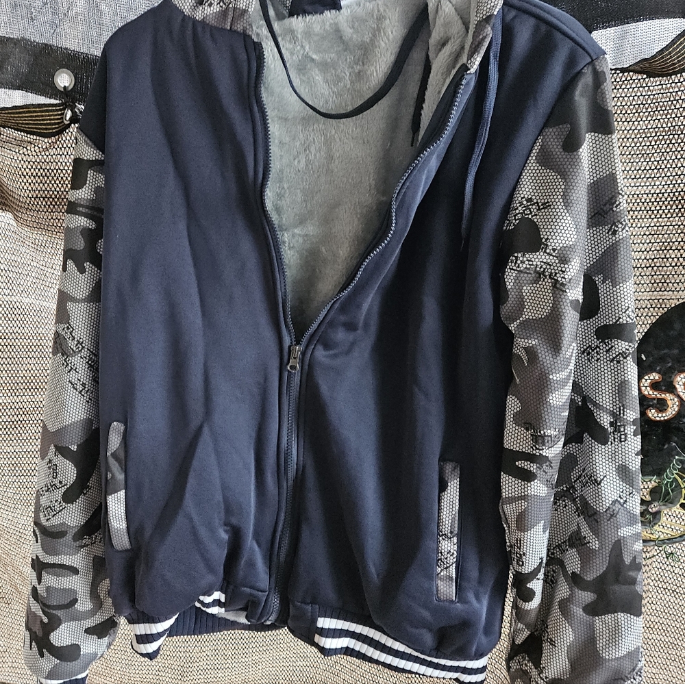 Men's zip jacket with hood XL